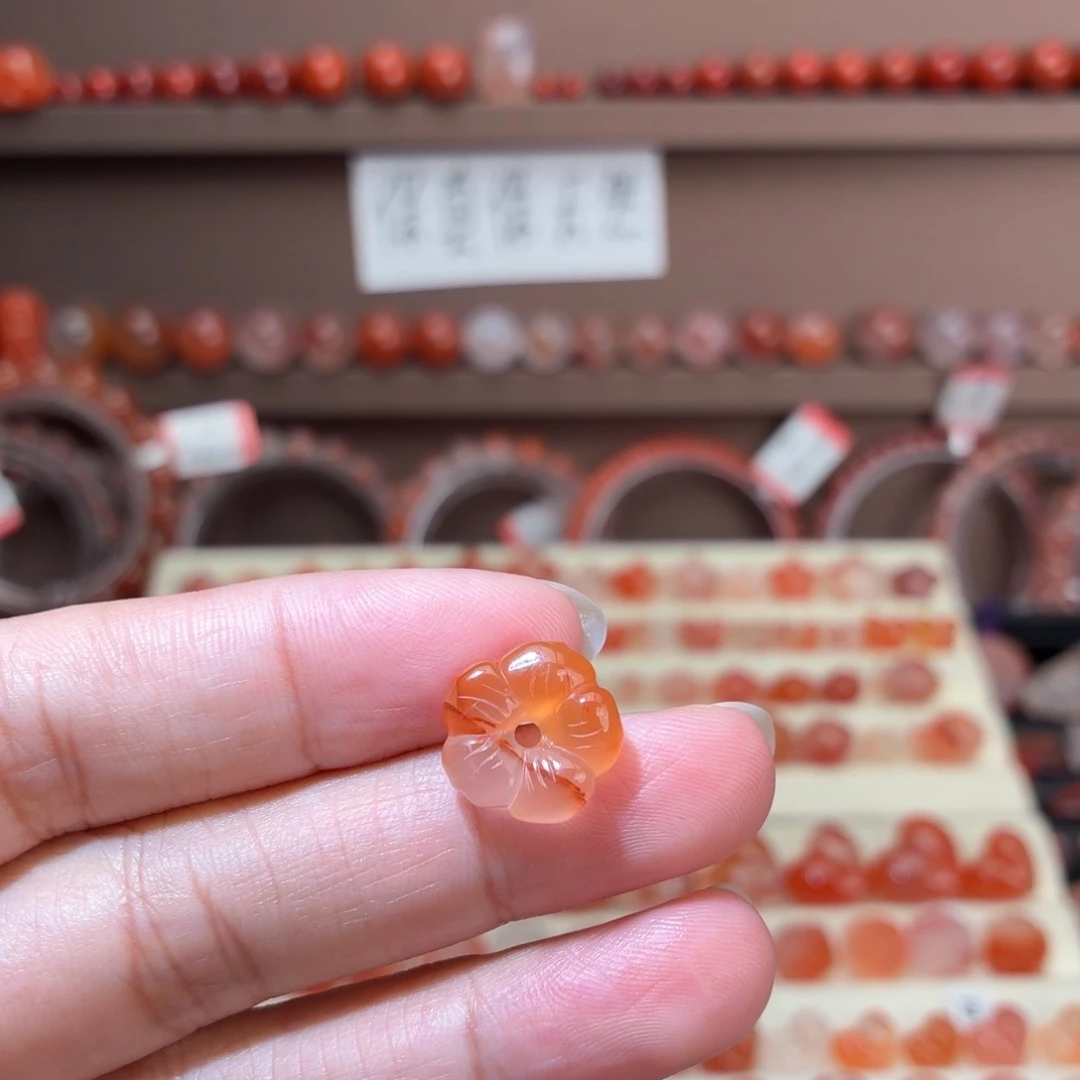 南红玛瑙未镶嵌川料有钱花