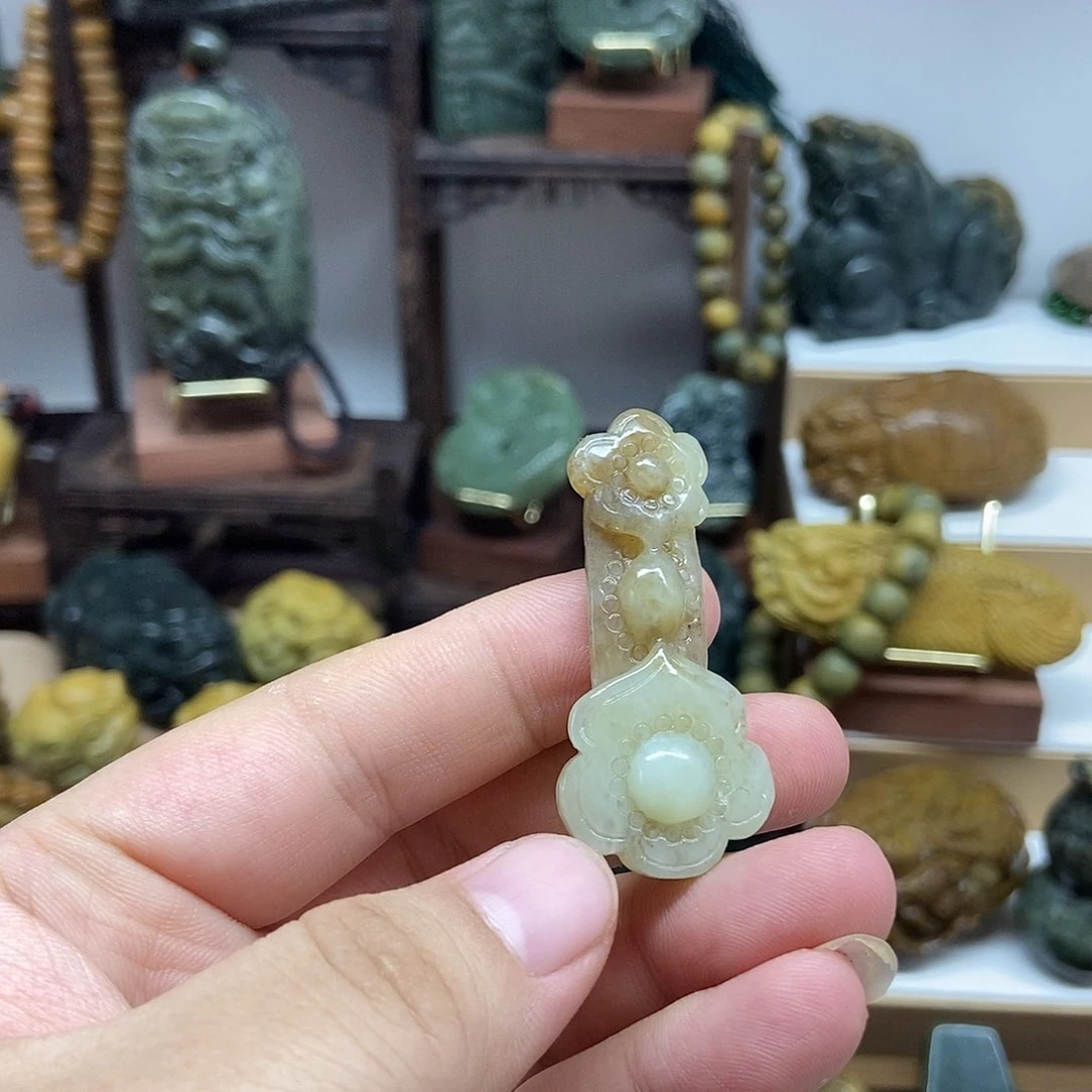 岫岩老玉（透闪石质玉）未镶嵌把件