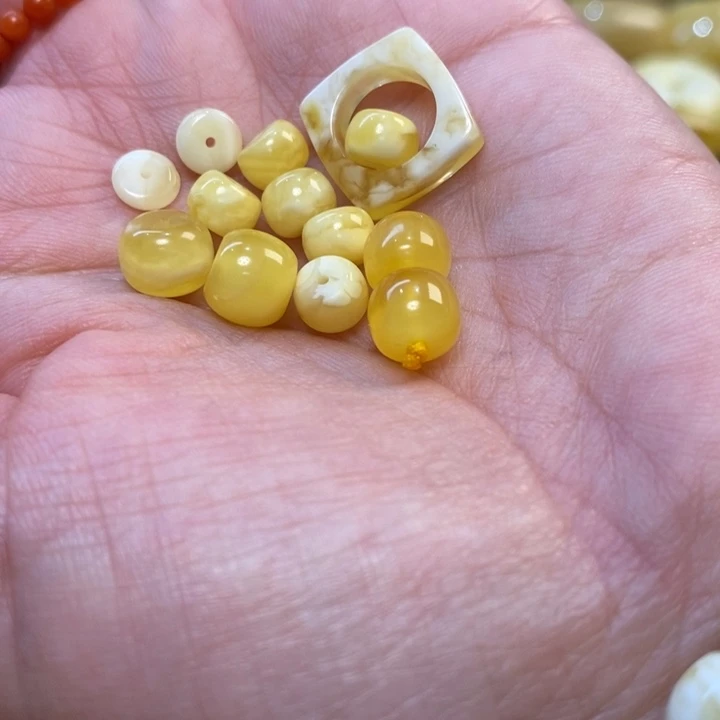 这***！未镶嵌琥珀裸石天然原矿琥珀蜜蜡