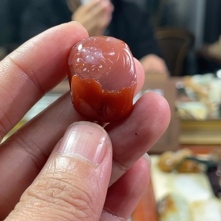 颈饰未镶嵌南红玛瑙