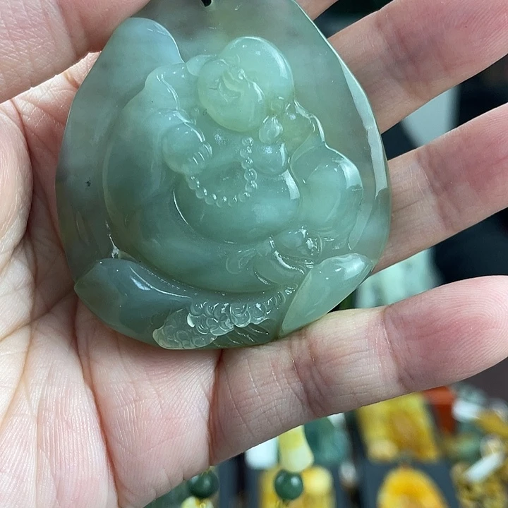 未镶嵌蛇纹石玉颈饰