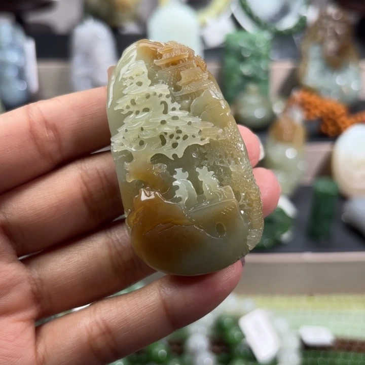 和田玉未镶嵌颈饰