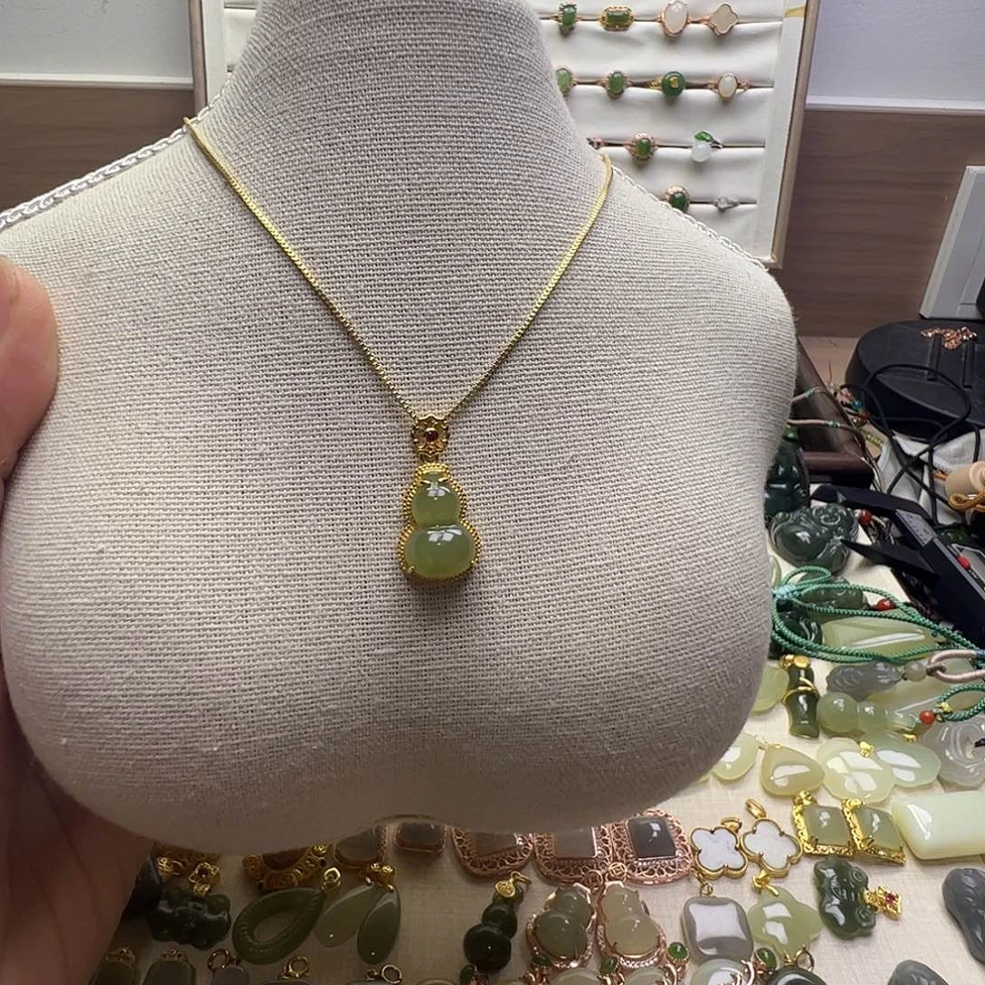 和田玉银S925镶嵌吊坠(赠链)