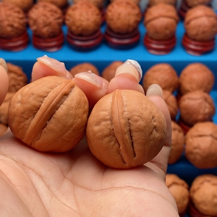 文玩核桃把件元**宝精品文玩手捻