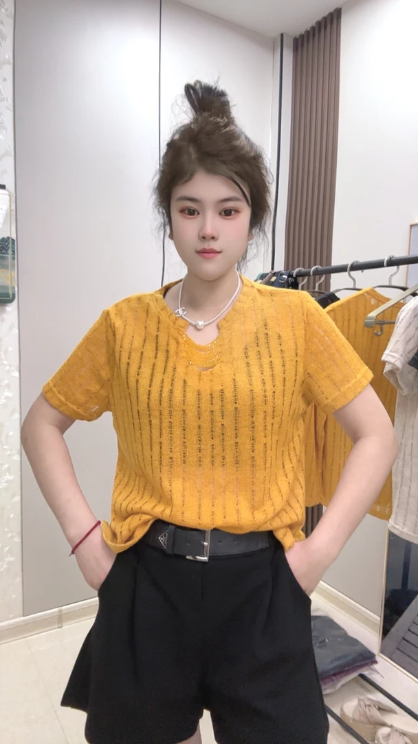 重工松弛感小衫女2025年夏季新款串珠V领纯色百搭气质感上衣半袖