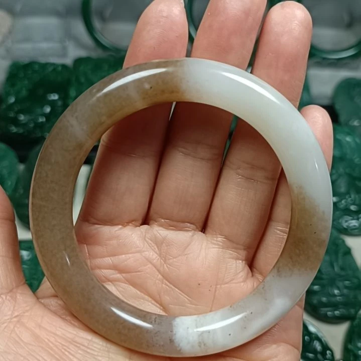 独山玉未镶嵌手镯58