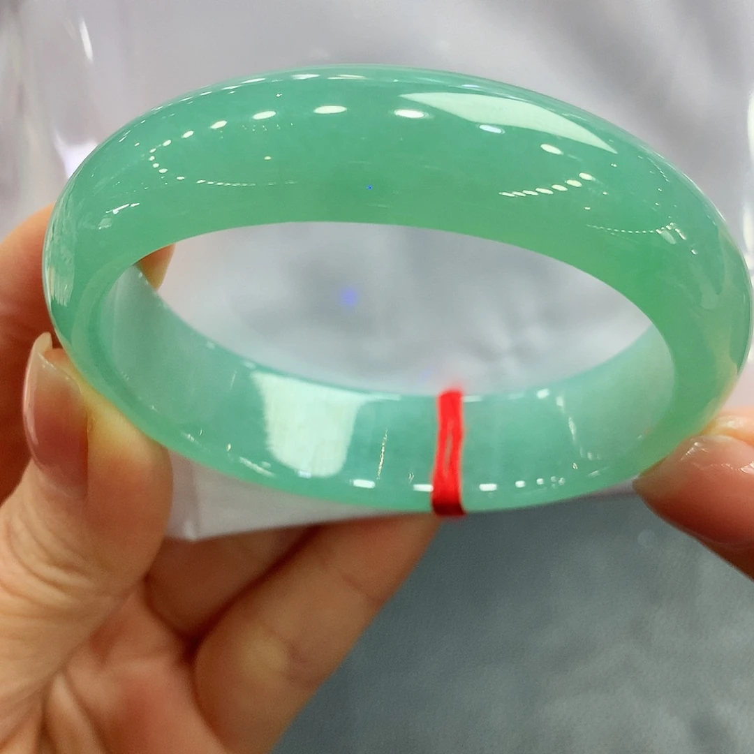 翡翠未镶嵌手镯56轮胎贵妃两天鉴赏