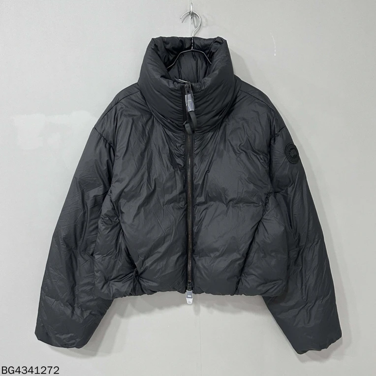 99新 CANADA GOOSE 黑标长袖短款羽绒服外套/S码/41272