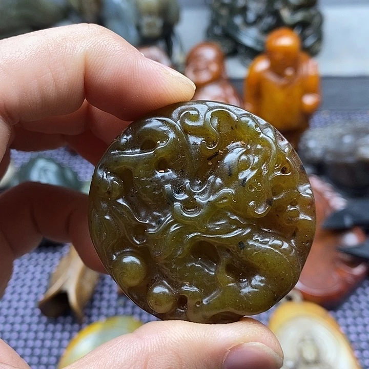 未镶嵌蛇纹石玉颈饰