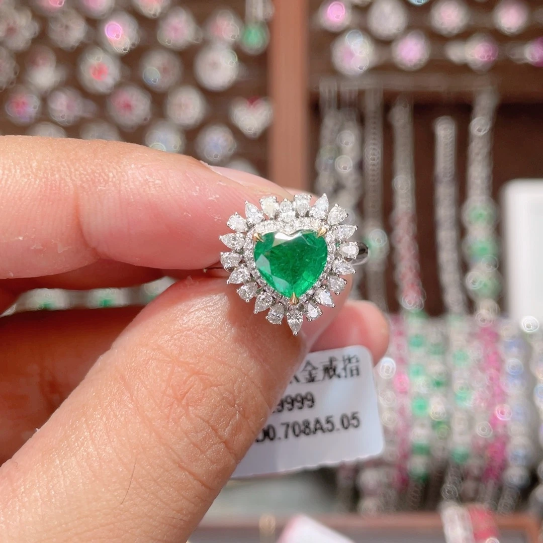 18K金镶嵌戒指祖母绿1.31ct