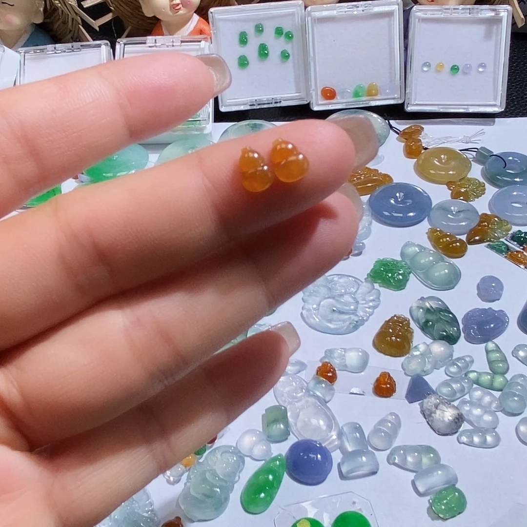 定制翡翠未镶嵌翡翠