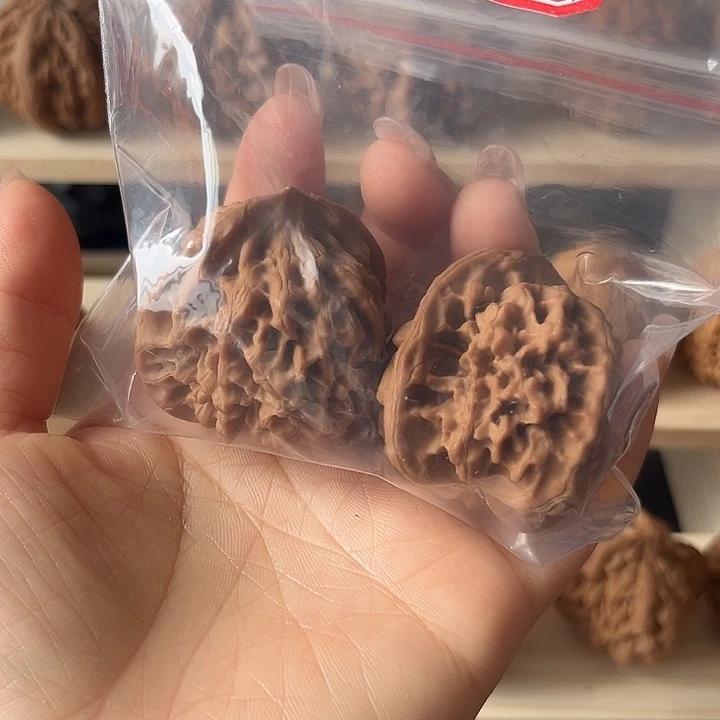 三***椒吊坠文玩核桃秦岭核桃
