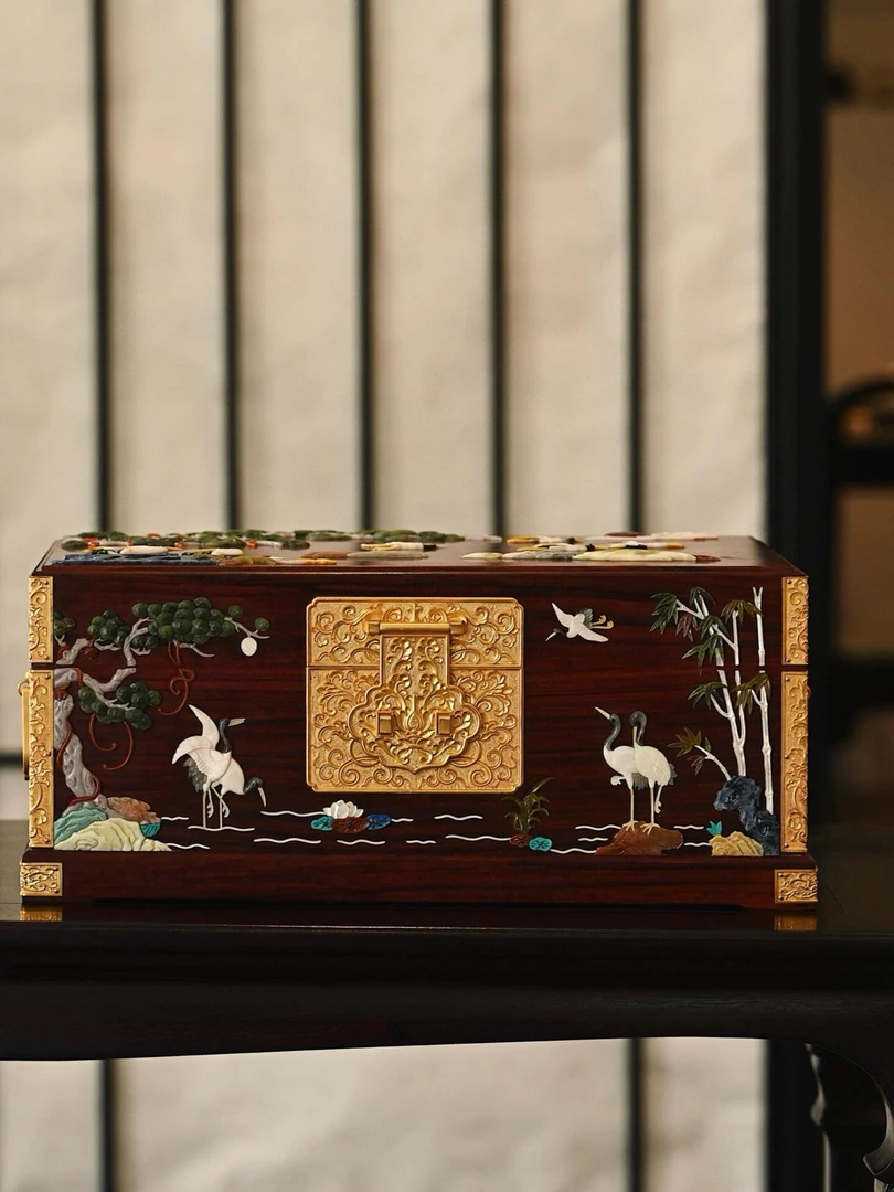 《双喜豹王-带》木制木盒包装