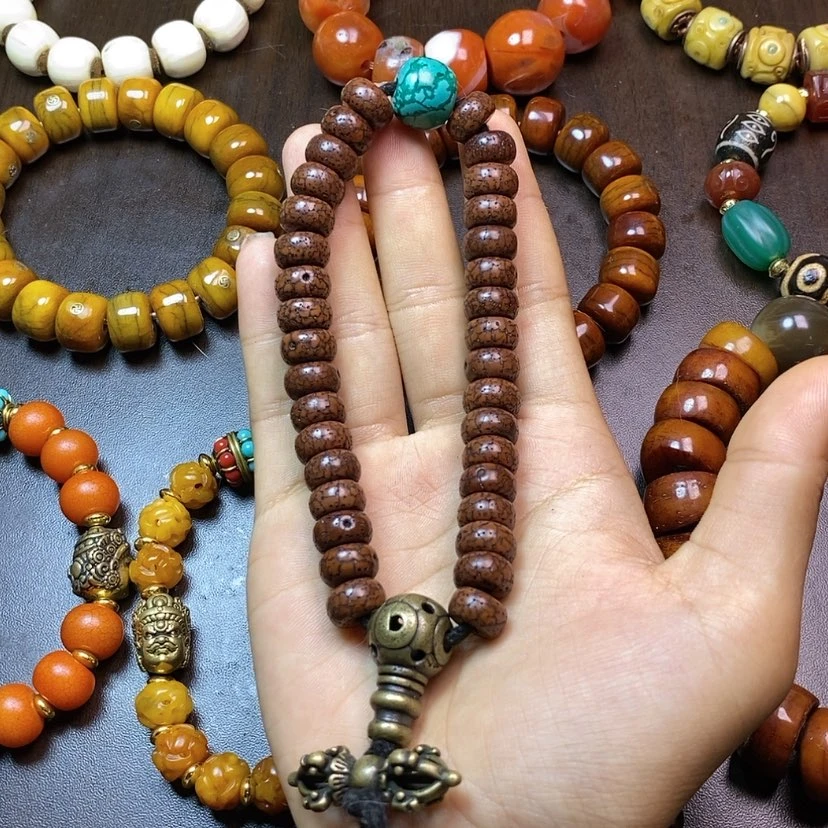 【闪购商品】玻璃颈饰我们要好好学习啦