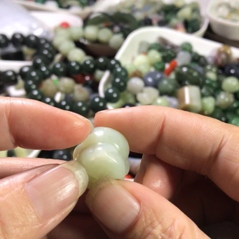 未镶嵌和田玉(糖玉)手机链缘**此