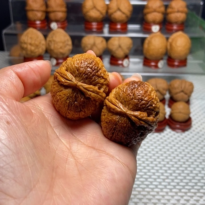 文玩核桃把件8铁将军