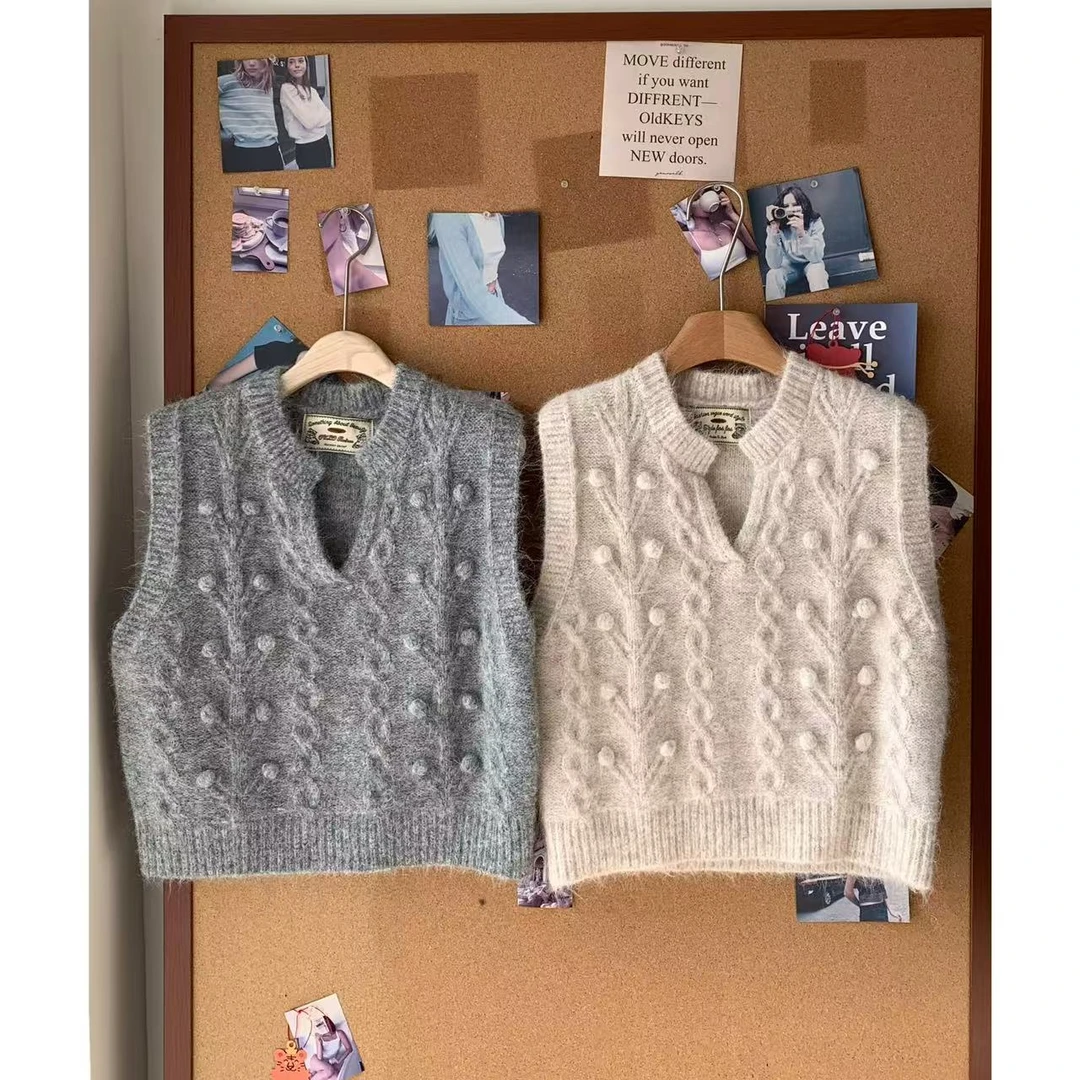 【小球球】简约小V领百搭纯色毛衣背心