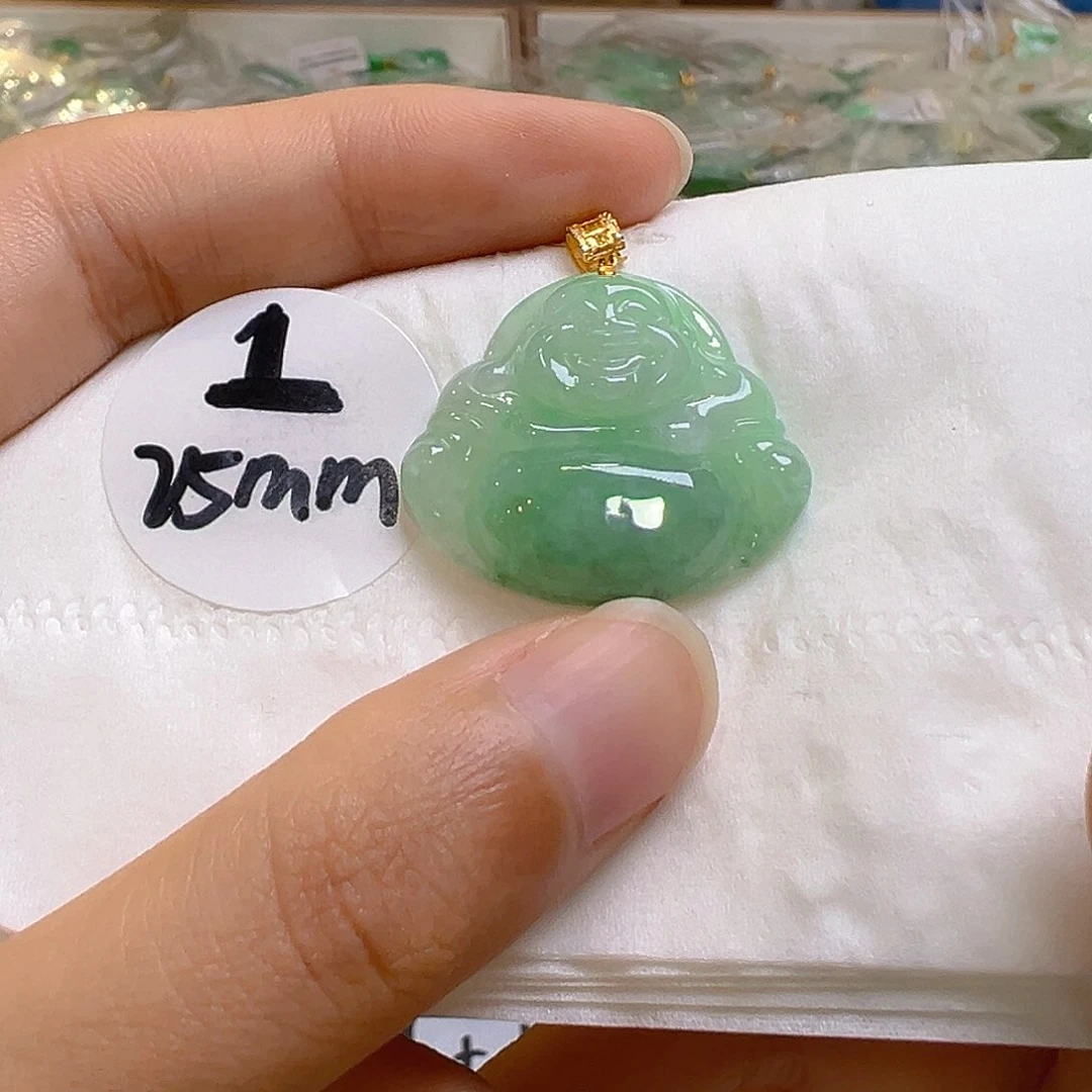 翡翠18K金镶嵌颈饰翡翠