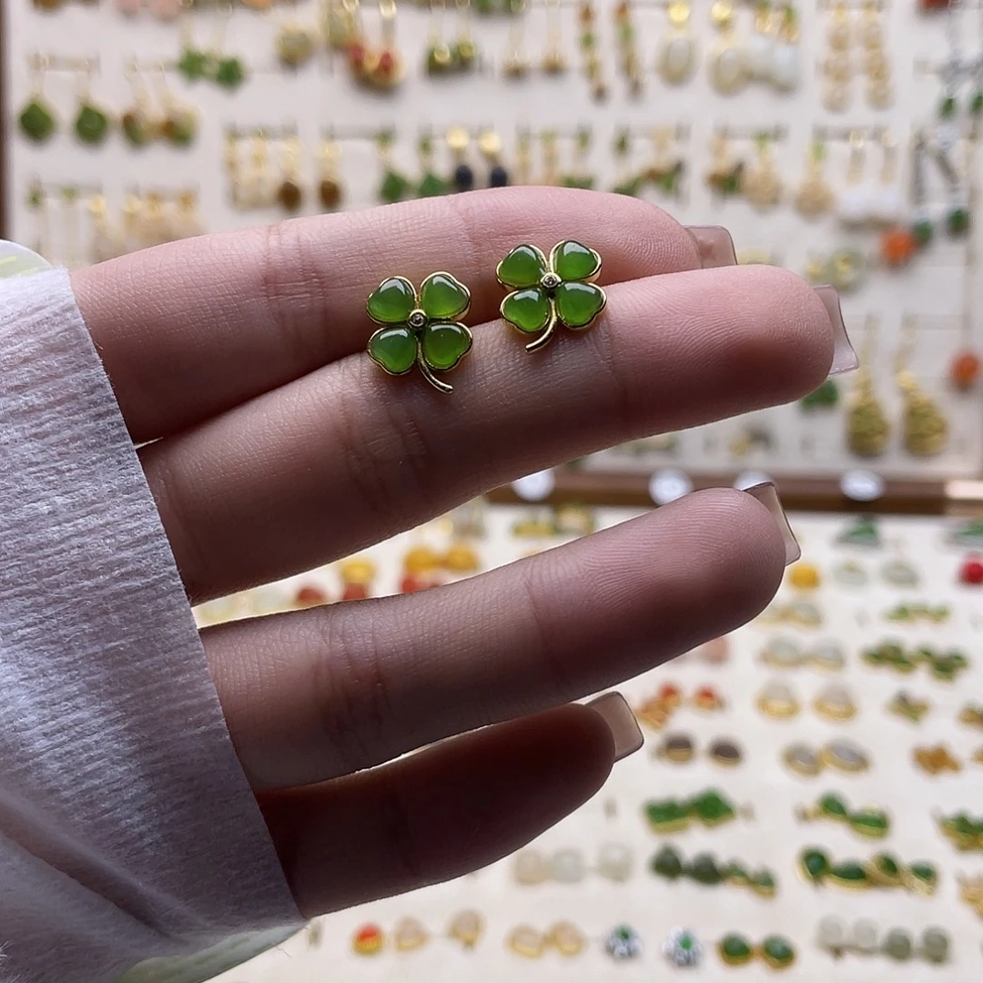 和田玉未镶嵌耳饰