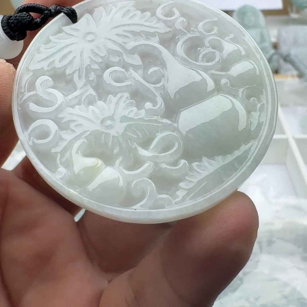 翡翠未镶嵌颈饰天然缅甸A货翡翠