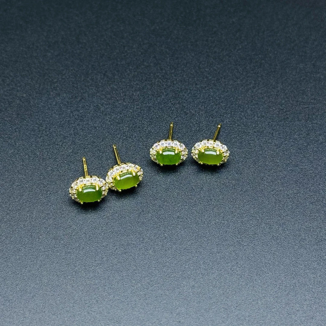 西亚珠宝XFY47和田玉碧玉耳钉多样性发其一