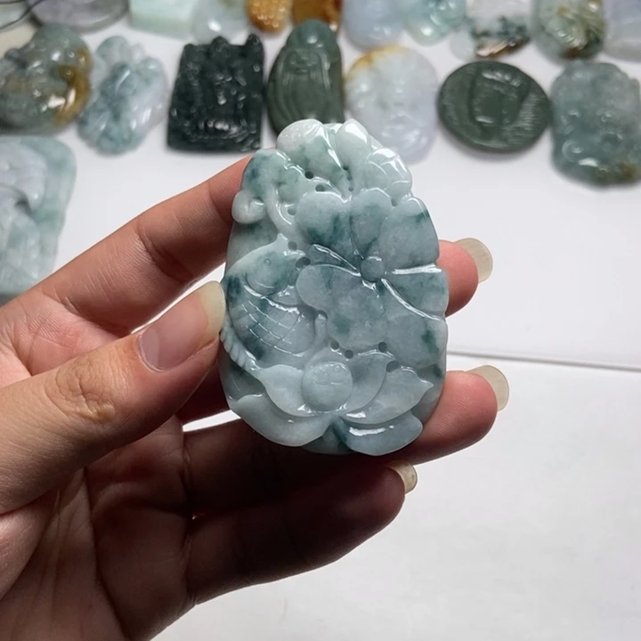 翡翠未镶嵌颈饰荷花鱼24