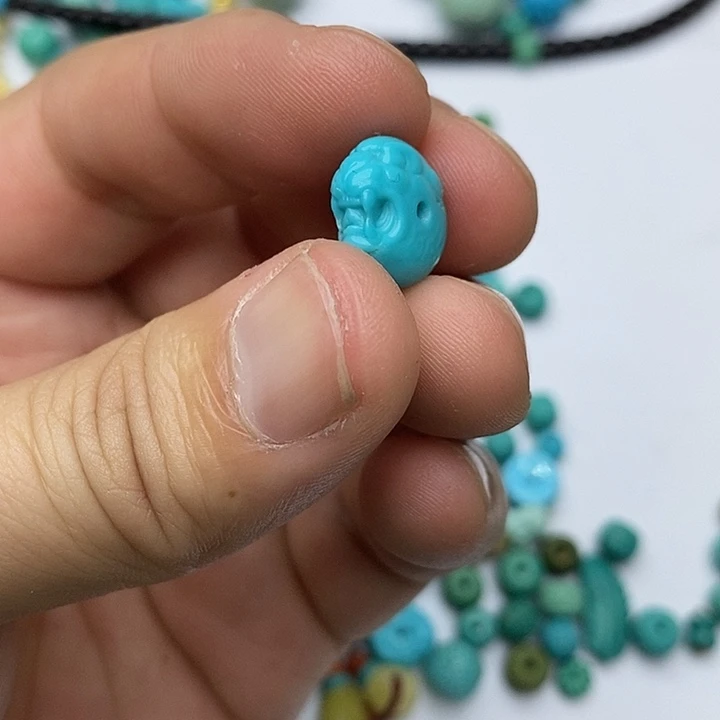 绿松石未镶嵌珠宝奇石