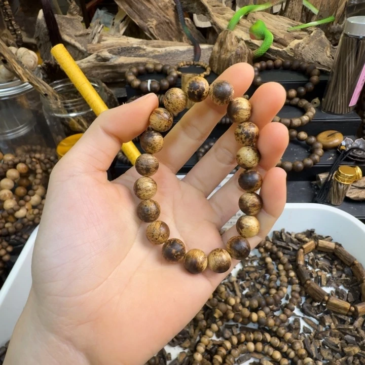 健***松沉香碎屑沉香海南板头1.1大7克➕沉香碎屑多样性