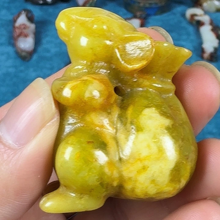 和田玉（糖玉）未镶嵌挂件