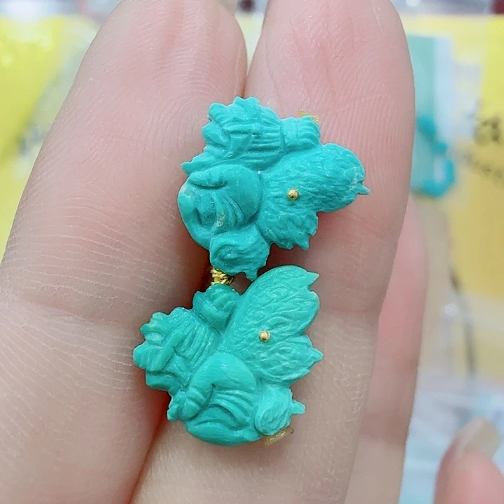 绿松石未镶嵌珠宝奇石