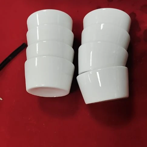 瓷片瓷片，摆件，都有微瑕疵，