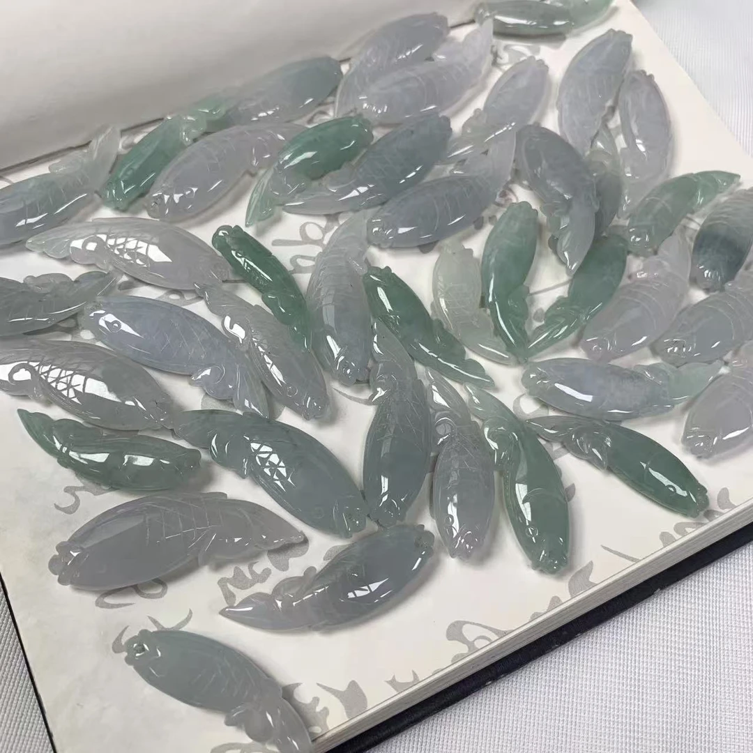 缅甸天然A货翡翠简约百塔立体年年有鱼精致玉坠-多样性发其一