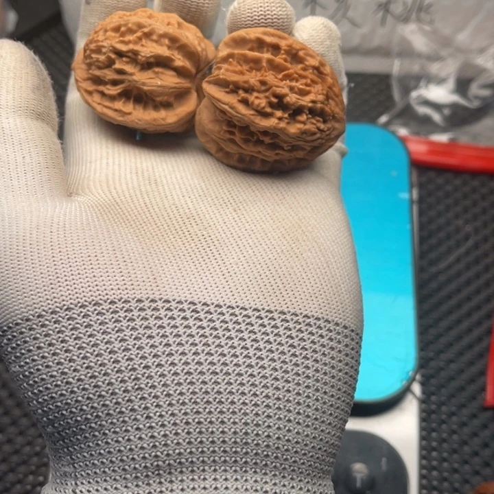 文玩核桃把件霞云岭