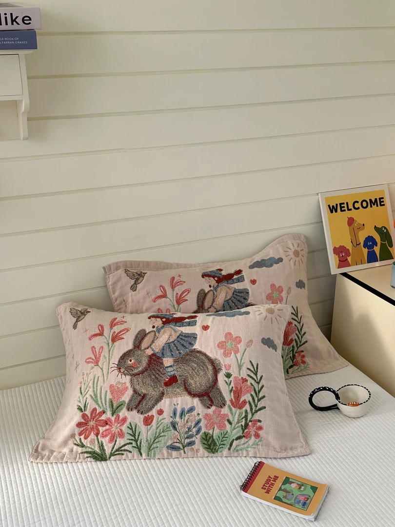 G689 纯棉彩棉枕巾奔跑兔 52*75 枕巾一对