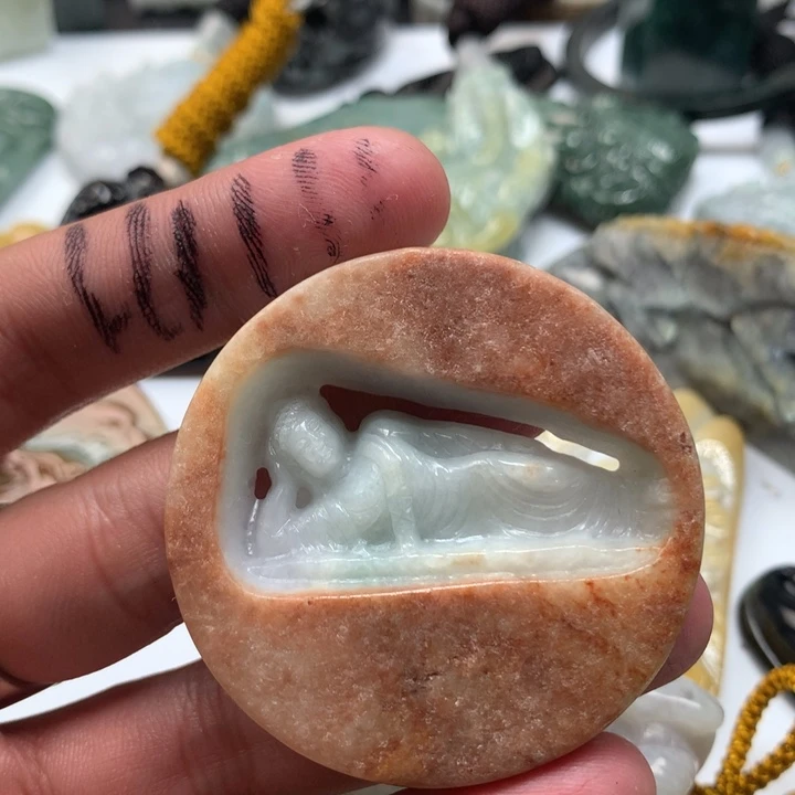 翡翠未镶嵌颈饰保真天然a货翡翠