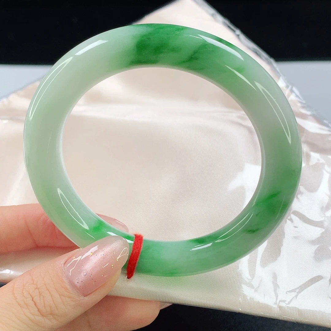 翡翠手镯未镶嵌127翡翠