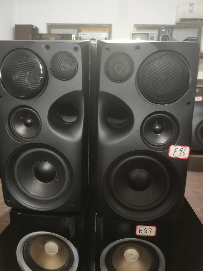 F96号书架音响一对 五寸三分频 运费自理