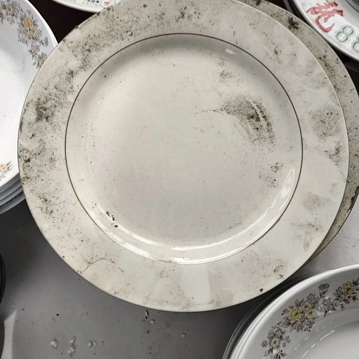 瓷片五厂，七厂各种摆件，瓷片，均有瑕疵！