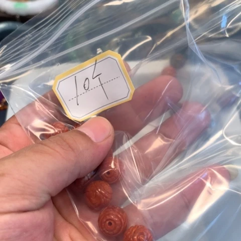 【闪购商品】颈饰未镶嵌翡翠彤****?