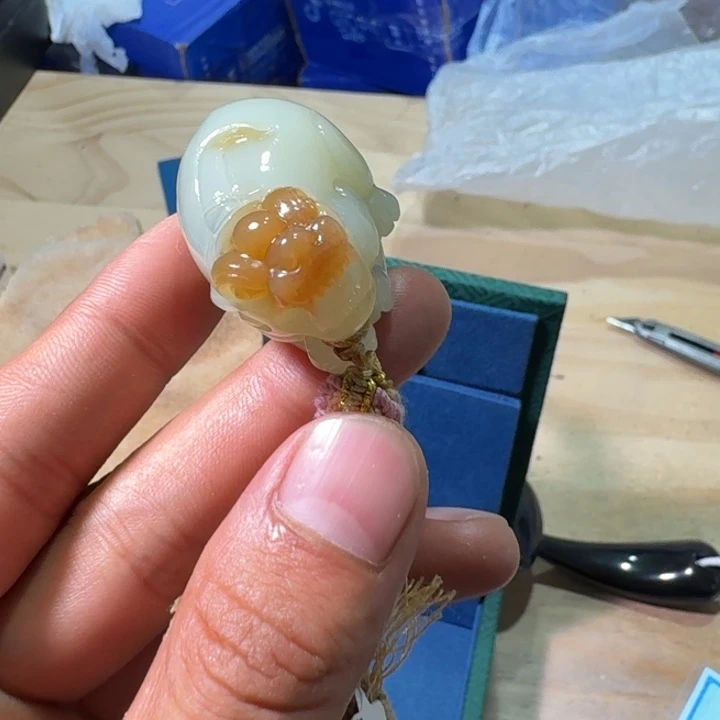 未镶嵌和田玉（糖玉）挂件