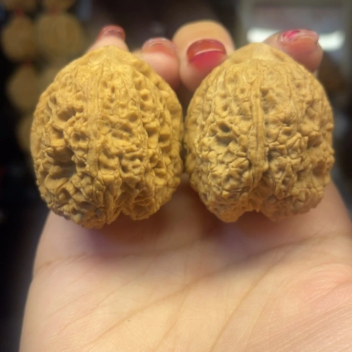 文玩核桃吊坠25貔貅