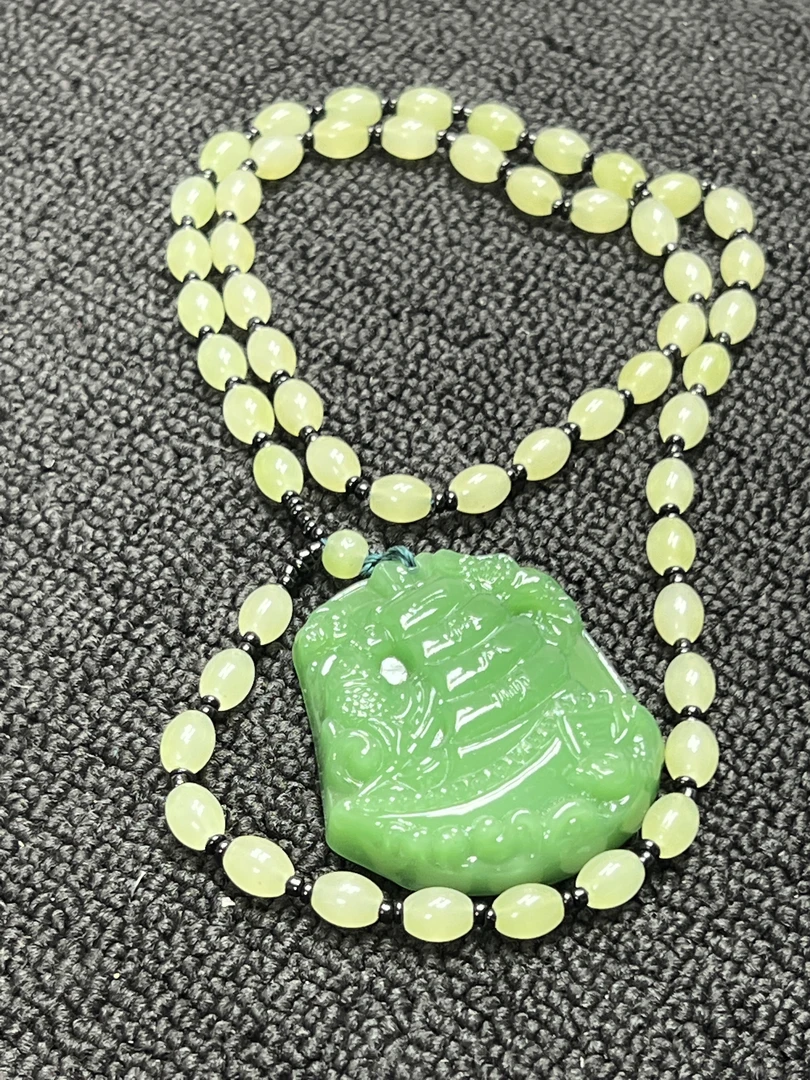 A585     精美吊坠