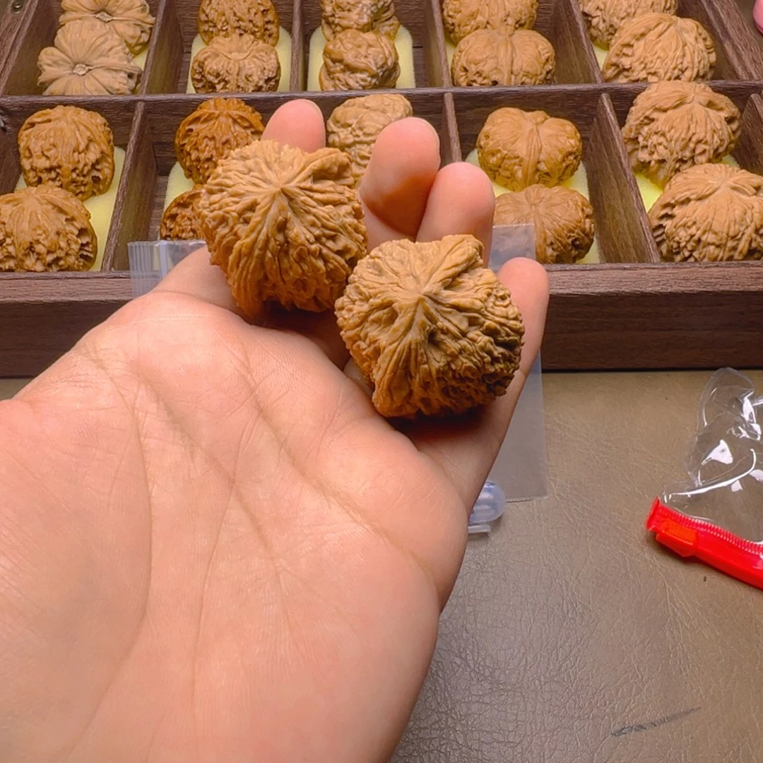 把件文玩核桃南疆石