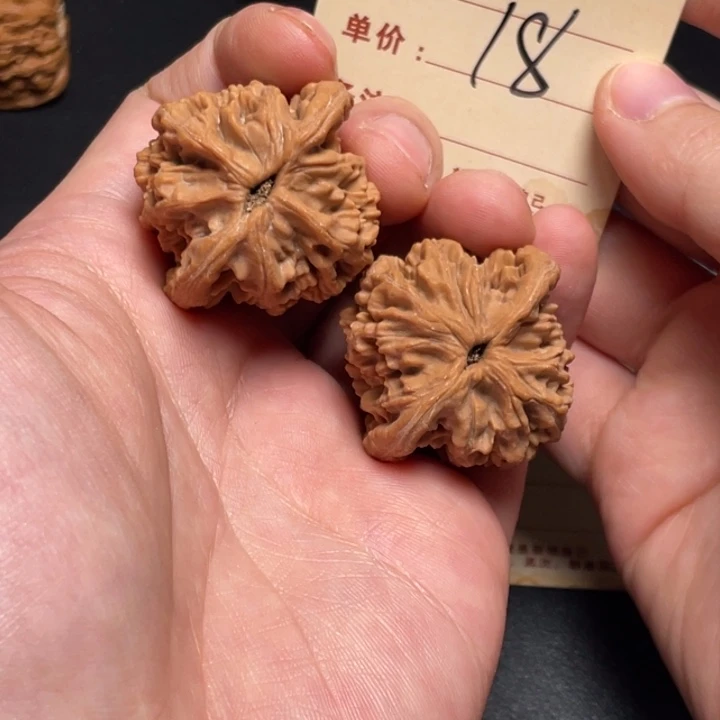 文玩核桃把件虎头37尺全品白茬18