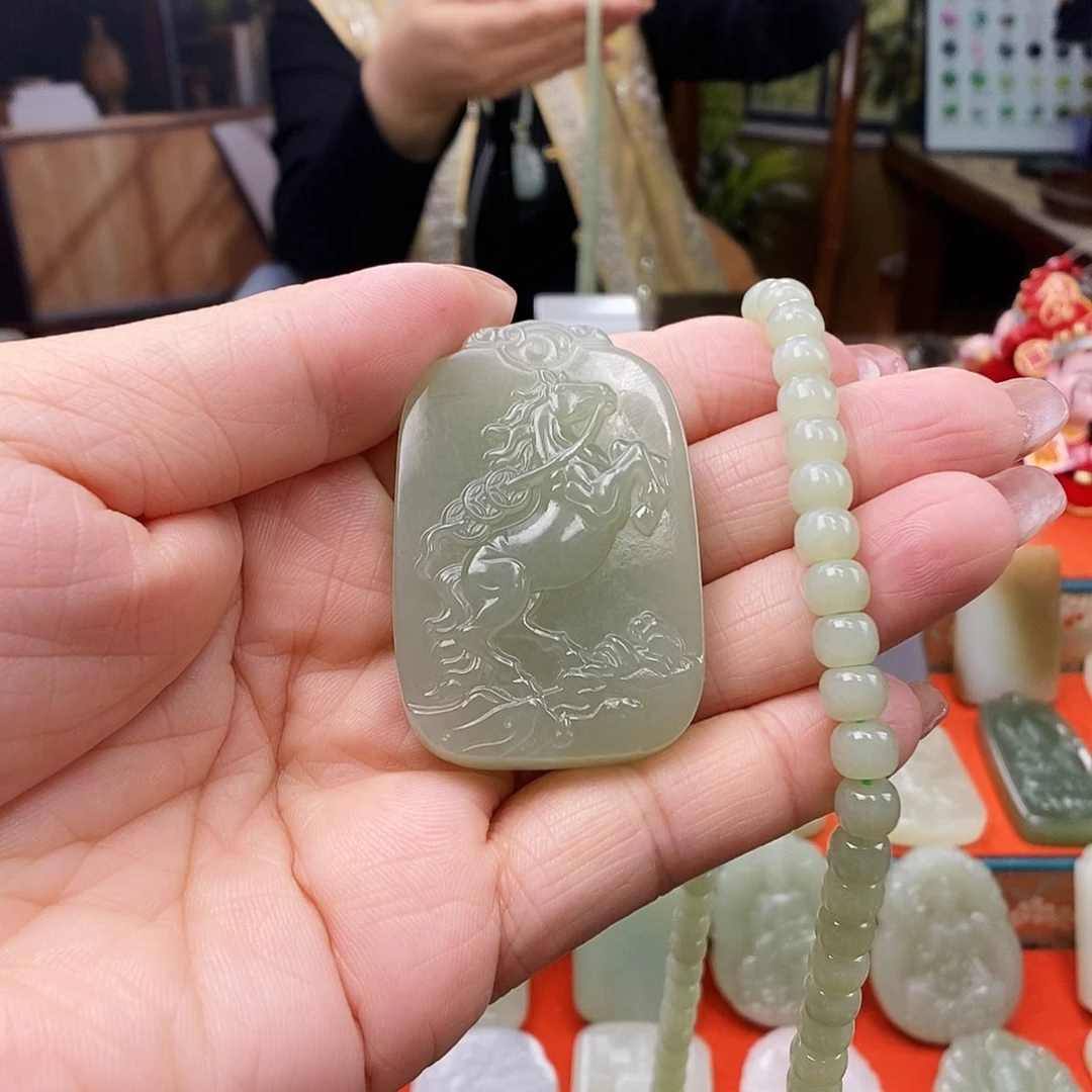 颈饰未镶嵌和田玉一****儿