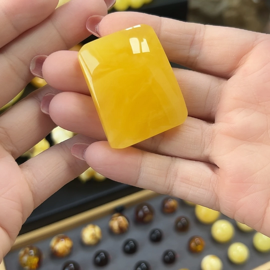 琥珀颈饰未镶嵌焦皮料