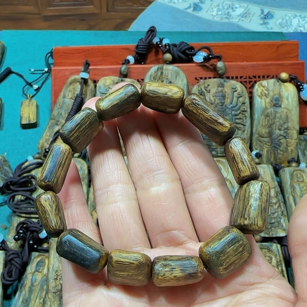 沉香手串海南老白奇乌身手排珠13克多样性发一
