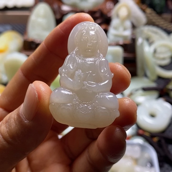 和田玉未镶嵌颈饰