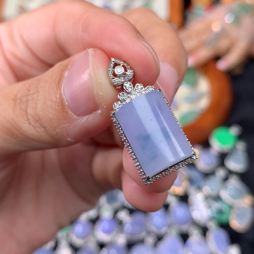 吊坠(不含链)18K金镶嵌翡翠