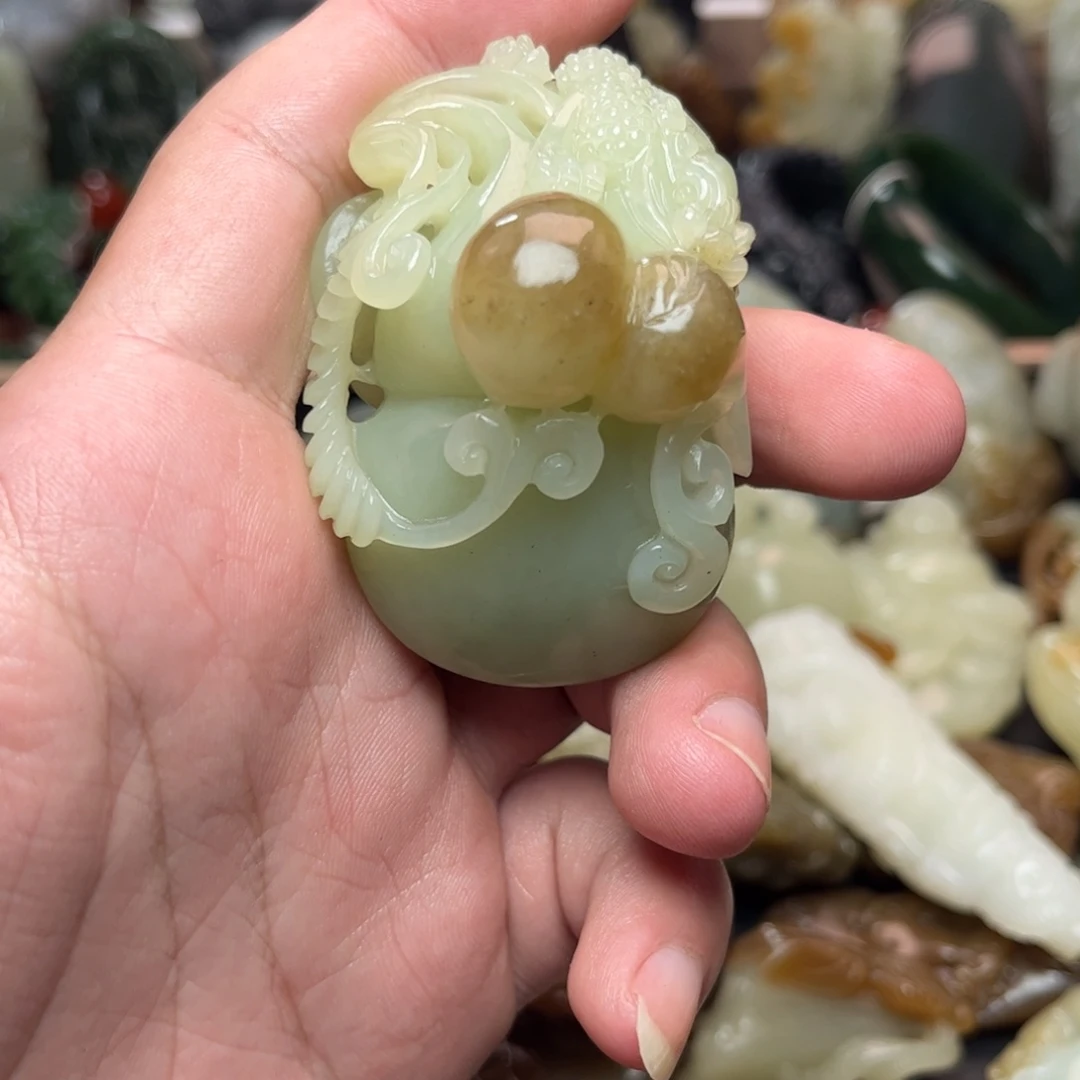 风***存和田玉未镶嵌挂件